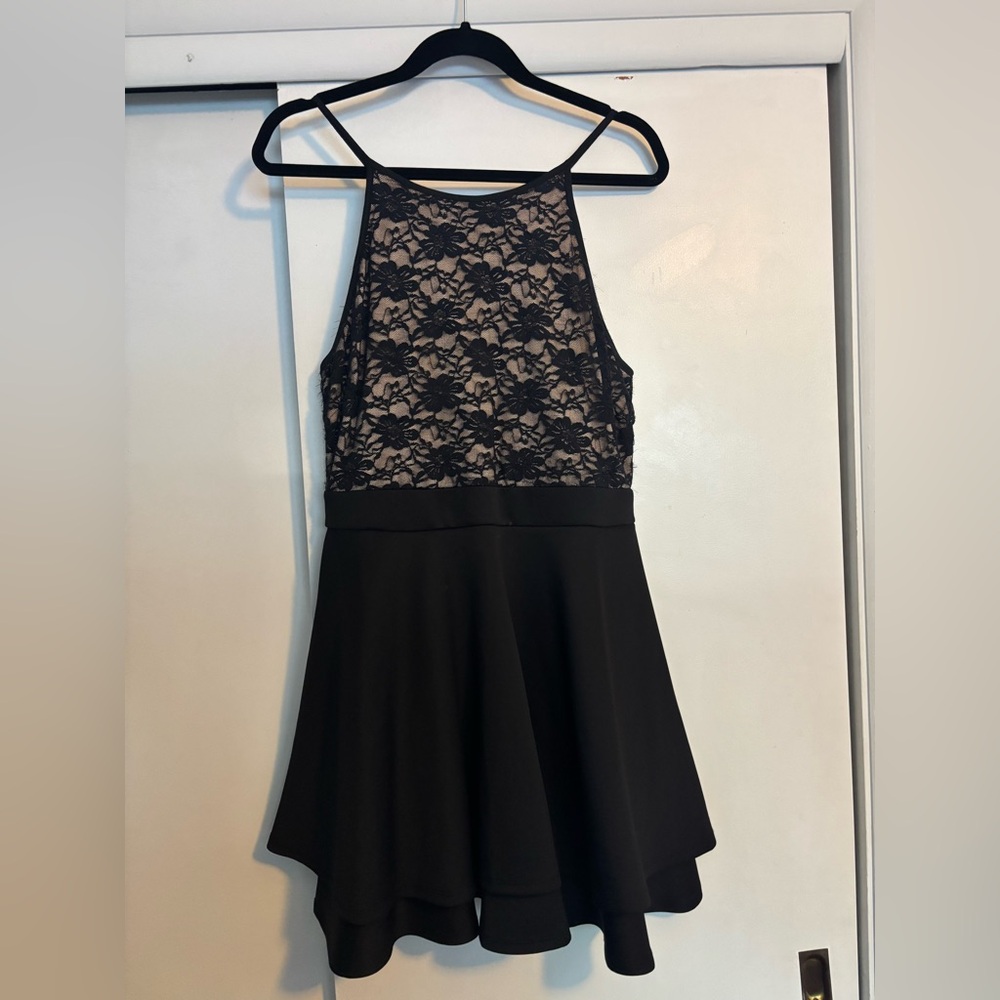 Emerald Sundae Elegant Black Lace Gown